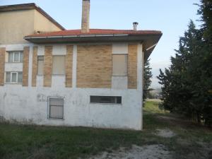 Rustici e Casali in vendita a Offida