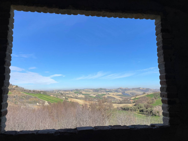 Rustici e Casali in vendita a Castignano