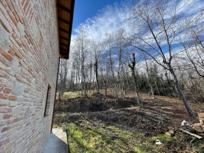 Rustici e Casali in vendita a Castignano