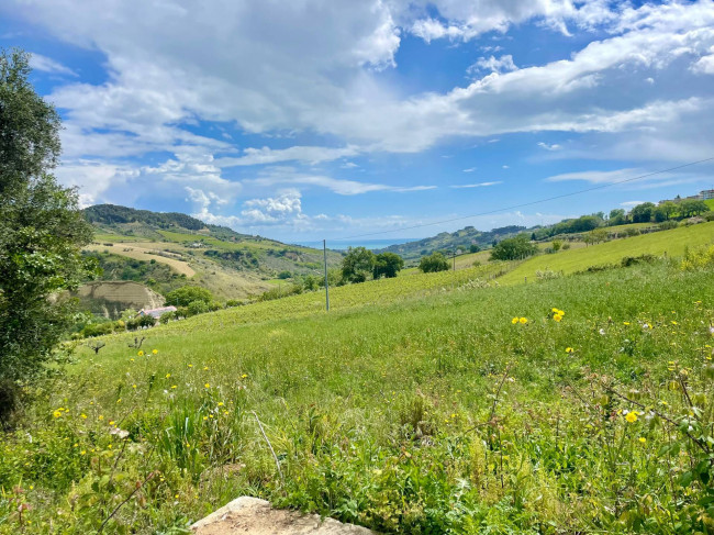Rustici e Casali in vendita a Monteprandone