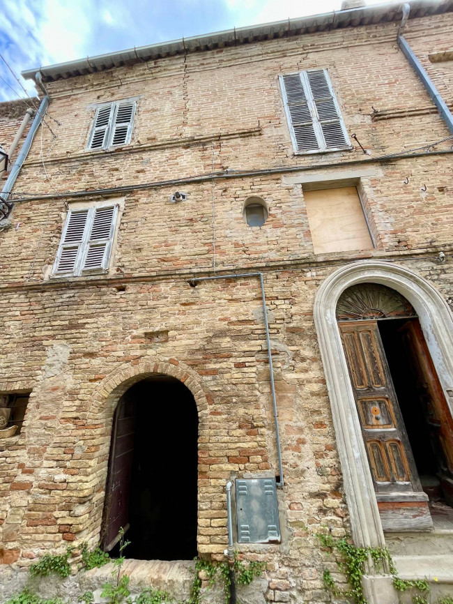 Centri Storici in vendita a Altidona