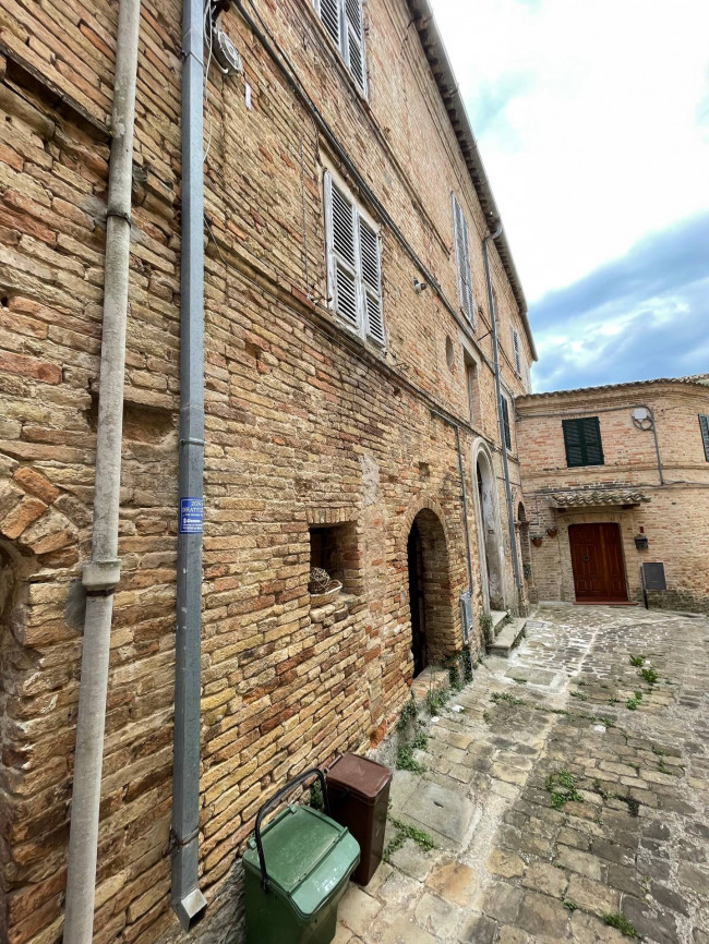 Centri Storici in vendita a Altidona