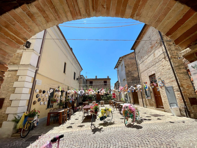 Centri Storici in vendita a Altidona