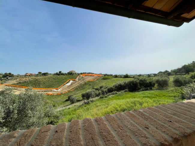 Rustici e Casali in vendita a Cupra Marittima
