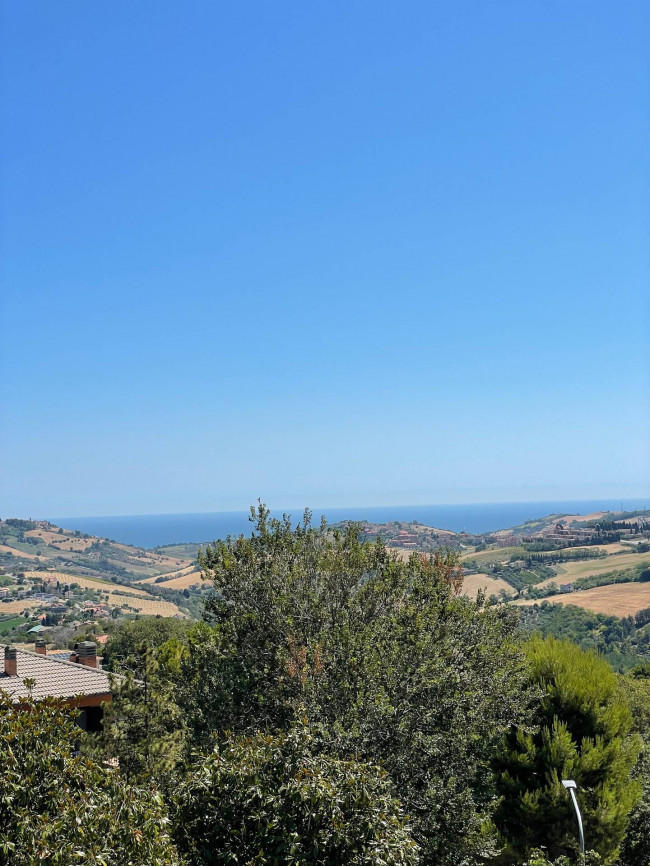 Case indipendenti in vendita a Fermo