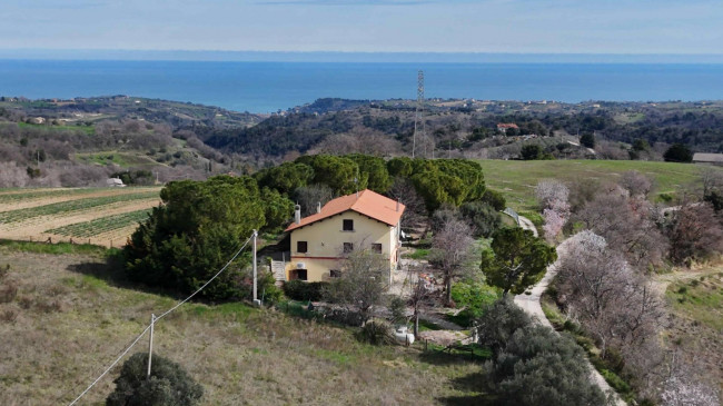 Rustici e Casali in vendita a Ripatransone