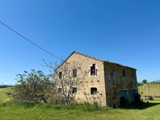 Rustici e Casali in vendita a Monteprandone