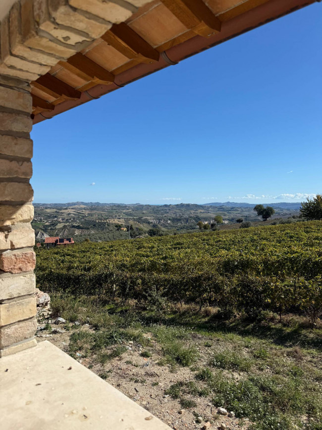 Rustici e Casali in vendita a Appignano del Tronto