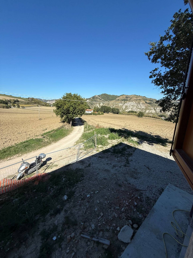 Rustici e Casali in vendita a Appignano del Tronto