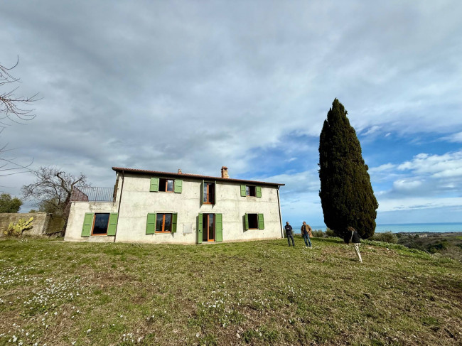 Rustici e Casali in vendita a Ripatransone