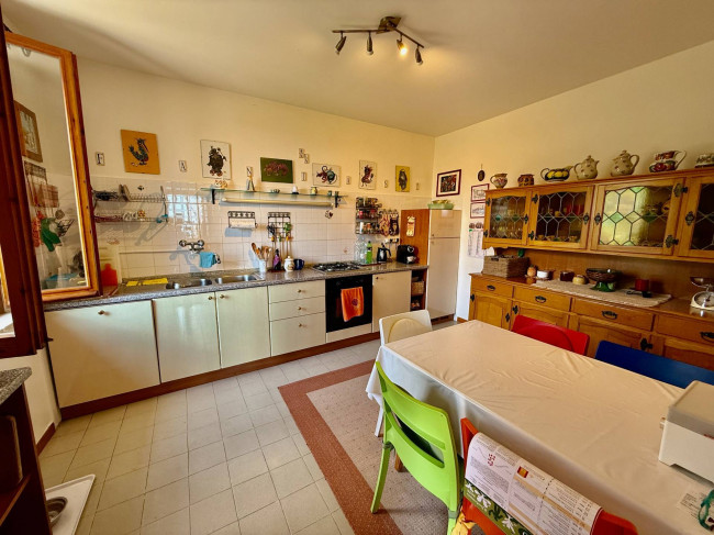 Rustici e Casali in vendita a Offida