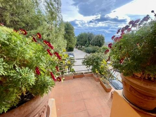 Ville di Prestigio in vendita a Offida