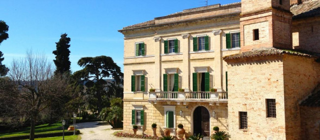 Ville di Prestigio in vendita a Cupra Marittima