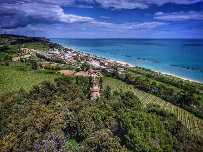 Ville di Prestigio in vendita a Cupra Marittima