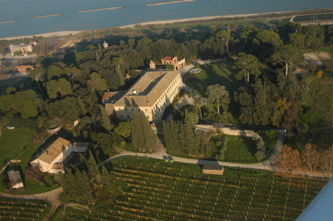Ville di Prestigio in vendita a Cupra Marittima