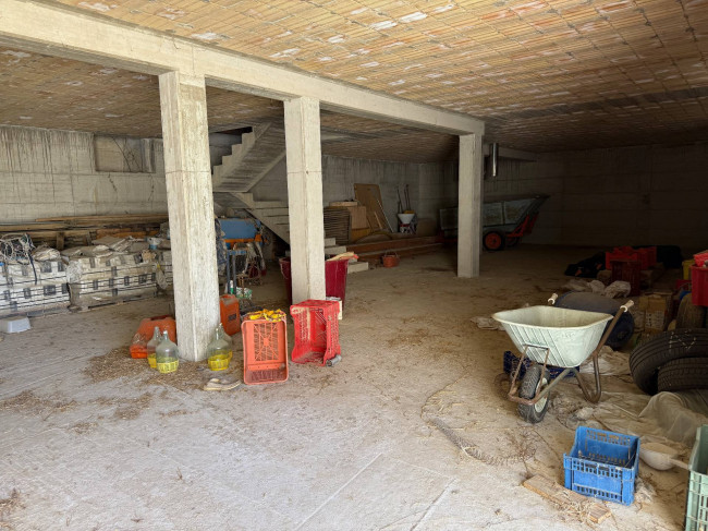 Cottages and Farmhouses for sale in Cupra Marittima
