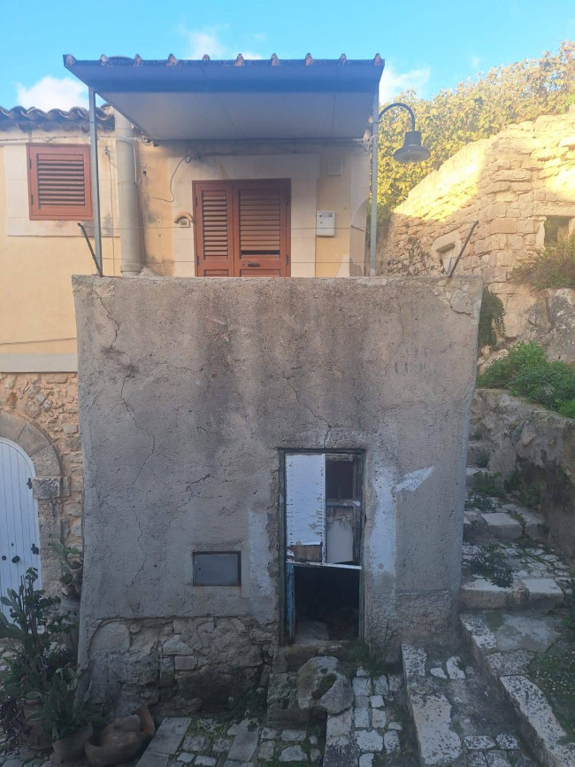 Casa singola in Vendita a Scicli