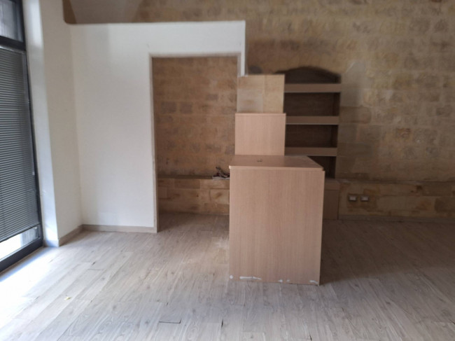 Locale commerciale in Vendita a Scicli