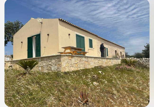 Casale in Vendita a Scicli