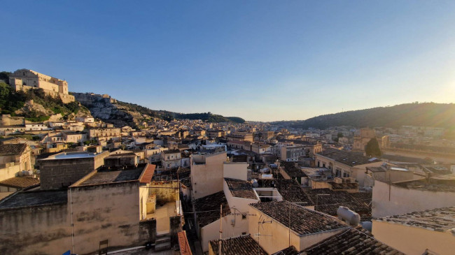 Casa singola in Vendita a Scicli