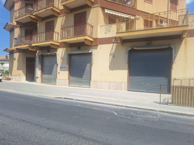 Locale commerciale in Vendita a Scicli