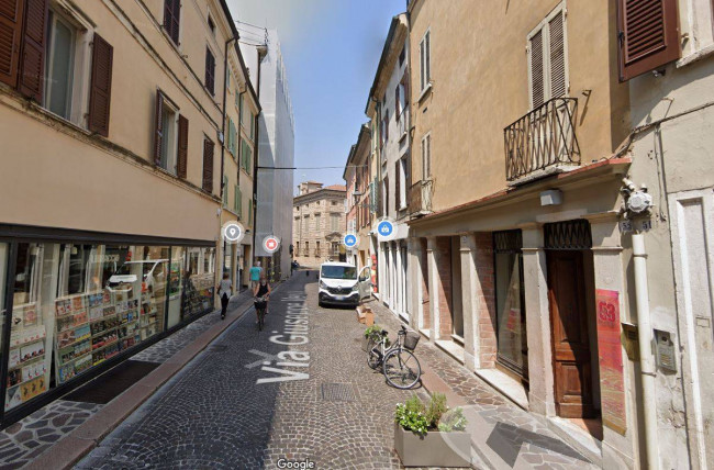 Locale commerciale in Vendita a Mantova