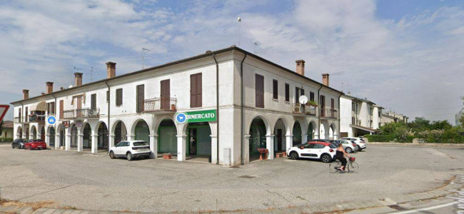 Locale commerciale in Vendita a Roncoferraro