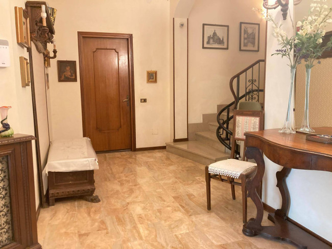 Villa in Vendita a Mantova