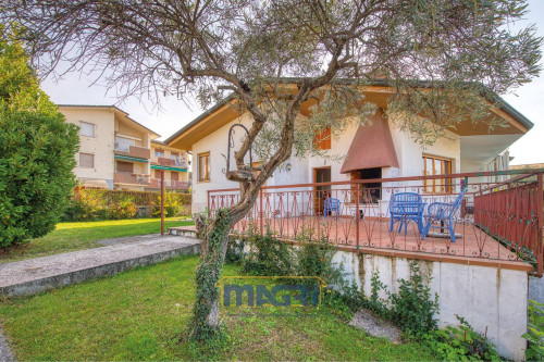 Villa for Sale in Bardolino