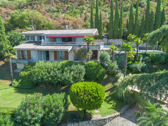 Villa in vendita a Torri Del Benaco (VR)