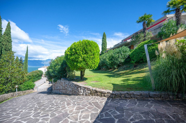 Villa in vendita a Torri Del Benaco (VR)