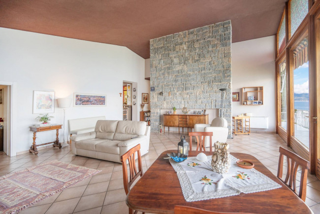 Villa in vendita a Torri Del Benaco (VR)