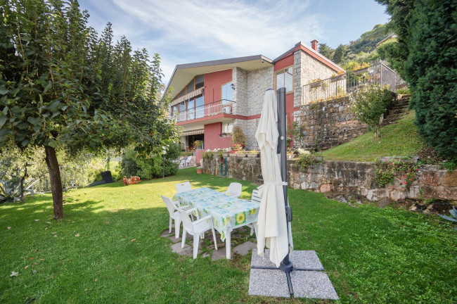 Villa in vendita a Torri Del Benaco (VR)