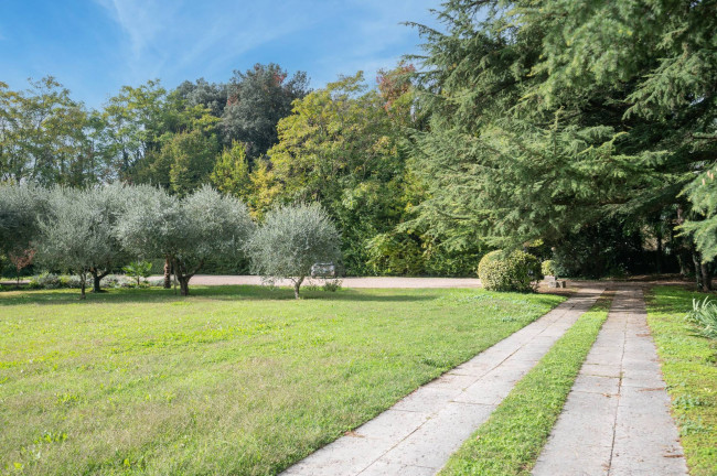 Appartamento in vendita a Costermano Sul Garda (VR)