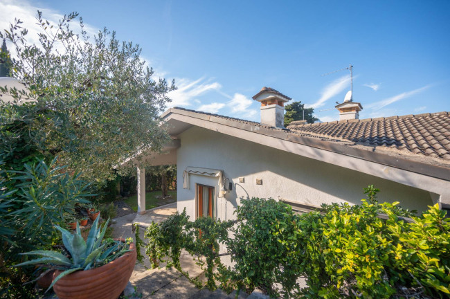 Villa in vendita a Torri Del Benaco (VR)