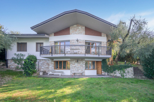 Villa in vendita a Torri Del Benaco (VR)