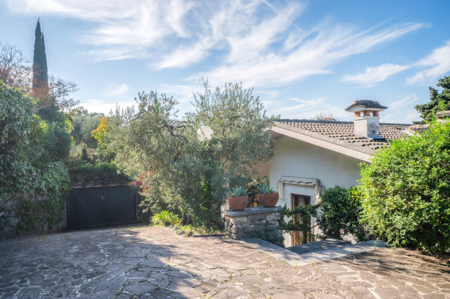 Villa in vendita a Torri Del Benaco (VR)