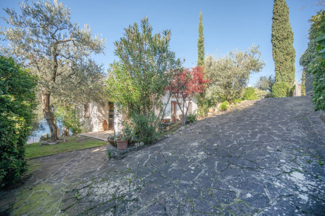 Villa in vendita a Torri Del Benaco (VR)