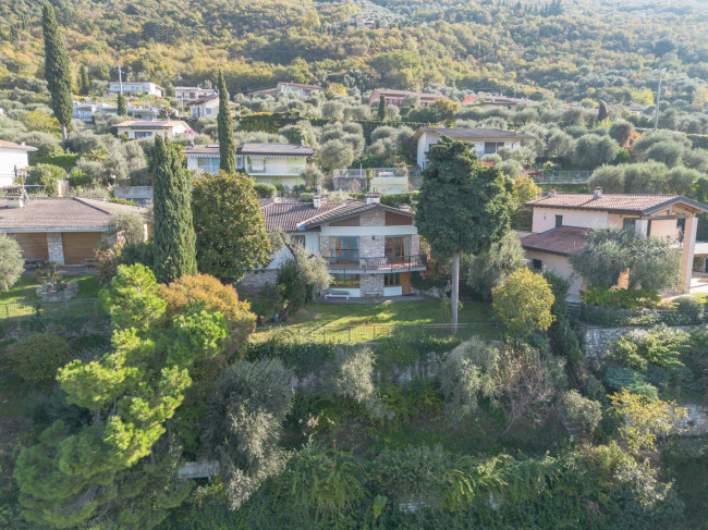 Villa in vendita a Torri Del Benaco (VR)