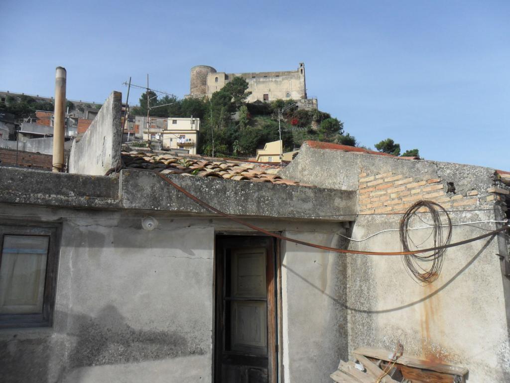 Villa Unifamiliare - Indipendente SANTA LUCIA DEL MELA vendita    casaitalia