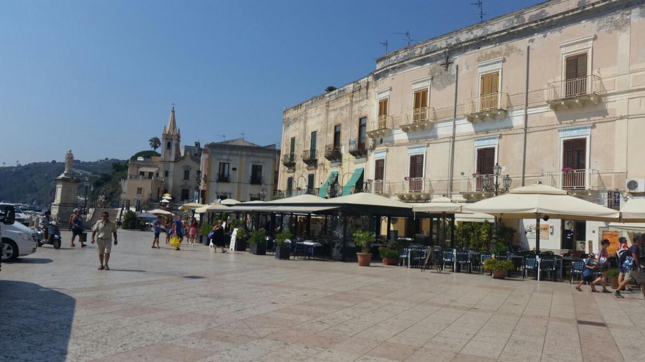 Villa Unifamiliare - Indipendente LIPARI vendita    casaitalia