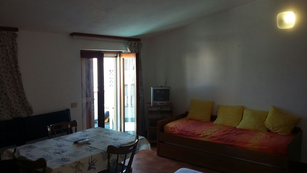 Loft OLIVERI affitto    casaitalia