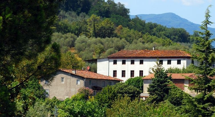  lucca vendita quart: san quirico di moriano asip sas di maurizio bolognini e c.