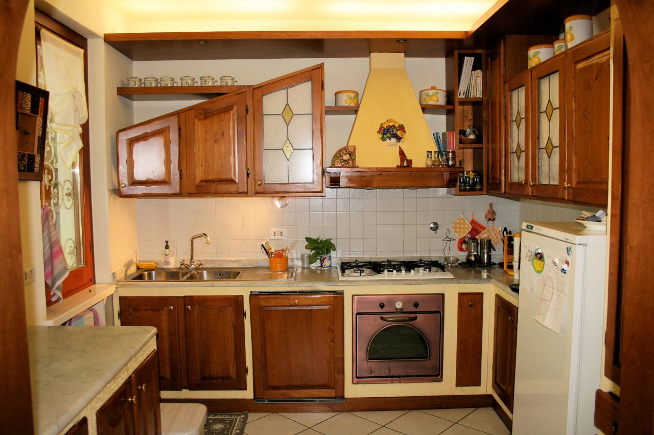 Villa MASSA E COZZILE vendita    ASIP sas di Maurizio Bolognini e C.
