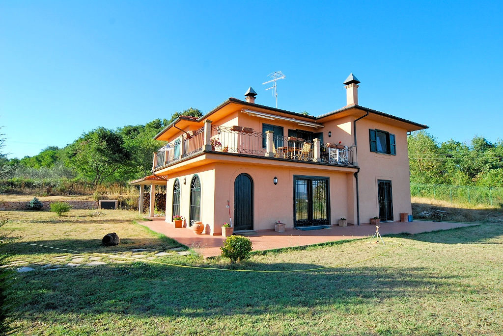 Villa BOLSENA vendita    ASIP sas di Maurizio Bolognini e C.