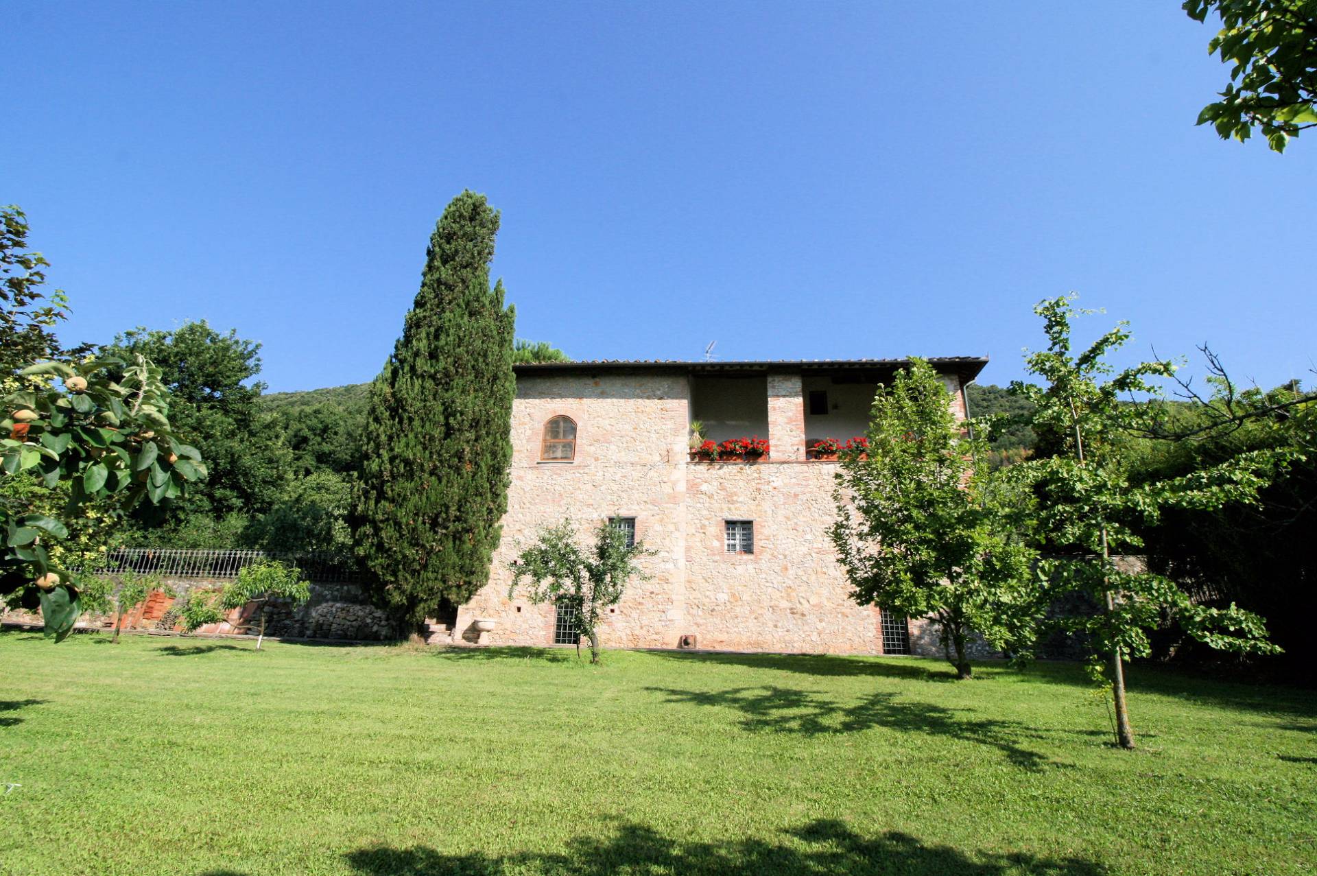  lucca vendita quart: maggiano asip sas di maurizio bolognini e c.