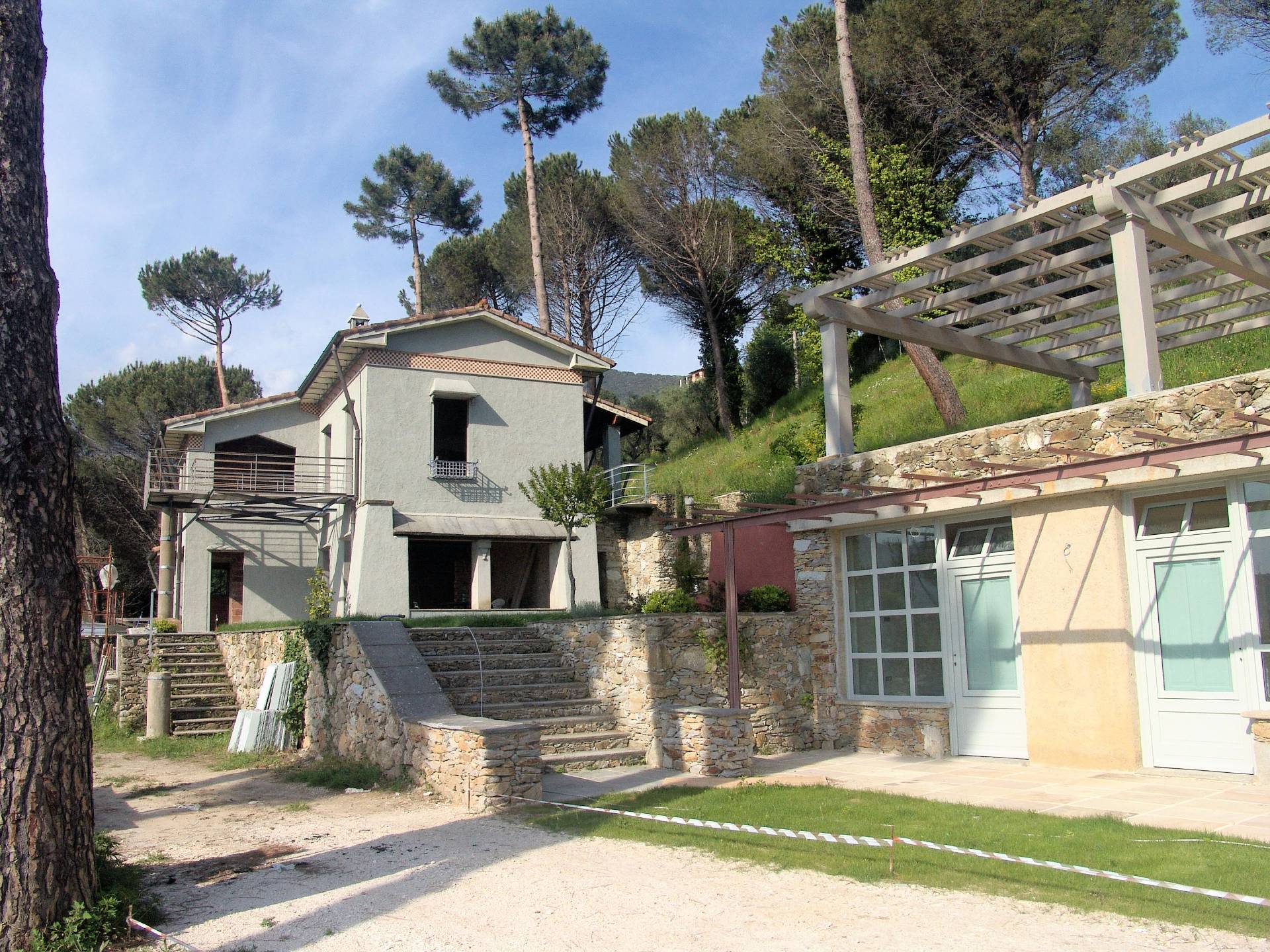 Villa PIETRASANTA vendita  Vallecchia  ASIP sas di Maurizio Bolognini e C.