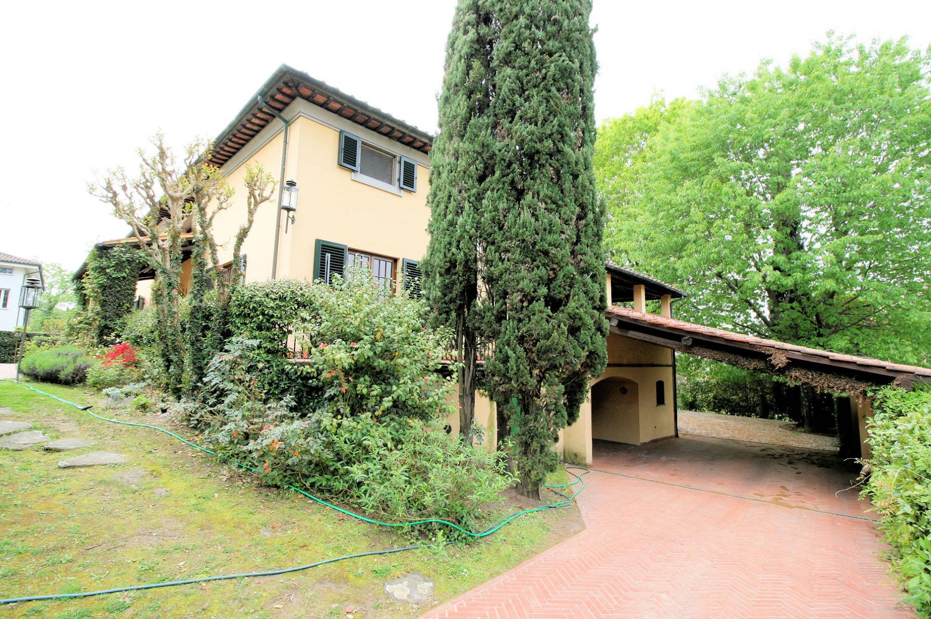 Villa PORCARI vendita    ASIP sas di Maurizio Bolognini e C.