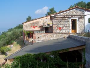 Rustici con vista panoramica mozzafiato in vendita a Monsummano Terme