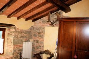 Terratetto semindipendente in borgo antico in vendita a Pescia